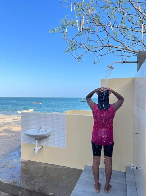 Lui Ushongo Beach House Pangani Exterior photo